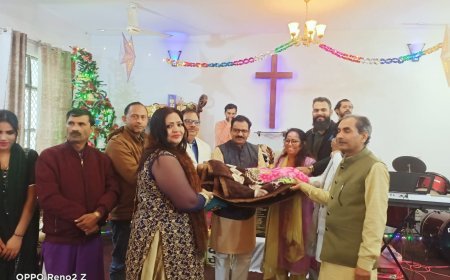 धूमधाम से मनाया गया क्रिसमस आयोजन लोनी गाजियाबाद।