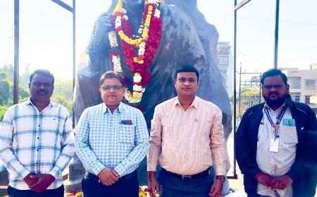 नेताजी सुभाषचंद्र बोस व स्व.बाळासाहेब ठाकरे यांच्या जयंतनिमित्त अभिवादन