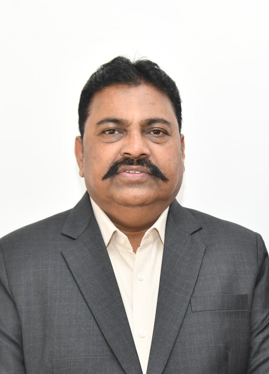 Excellent performance in Lok Sabha Assembly Elections 2024 Departmental Commissioner Dilip Gawde, District Magistrate Dilip Swami Award revealed to Sub Divisional Officer Latif Pathan