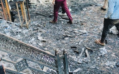 आफताब प्लाझा इमारत बारबेरीयन जिम दिल्ली गेट समोर, जिम बिल्डिंग मध्ये आग लागली होती ता. जि. छत्रपती संभाजीनगर.