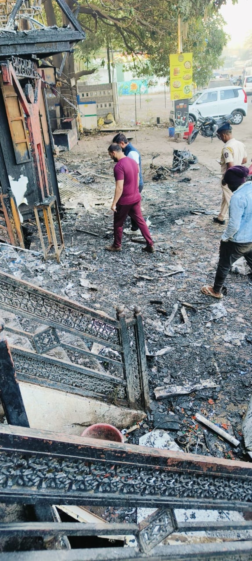 Aftab Plaza building, Barbarian Gym, opposite Delhi Gate, there would have been a fire in the gym building. Ji. Chhatrapati Sambhajinagar.