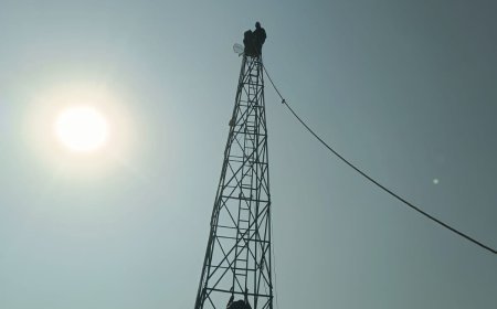 घटनास्थळ- मिल कॉर्नर, पोलिस आयुक्तालय समोर MSEB कार्यालयात टॉवर वर माणूस चढला होता