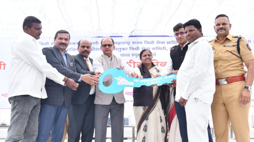Legal Services Mahashibir A grand gathering of government services and schemes Read, eliminate injustice, know your rights- Justice Ravindra Ghuge