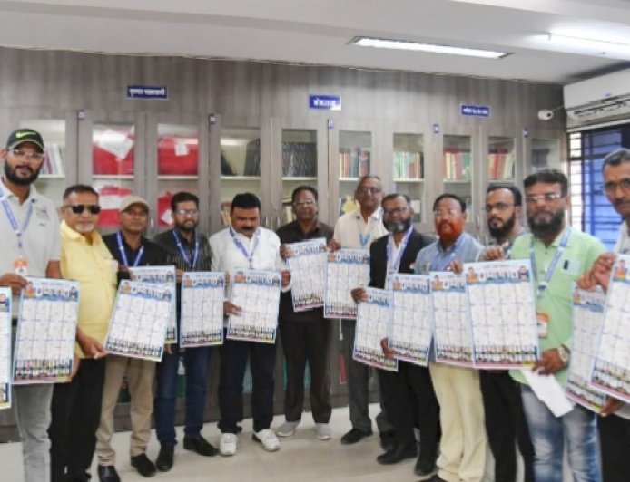 व्हॉइस ऑफ मीडिया की नववर्ष डायरी का भव्य उद्घाटन जिल्हा माहिती अधिकारी डॉ. मिलिंद दुसाने  ने किया विमोचन