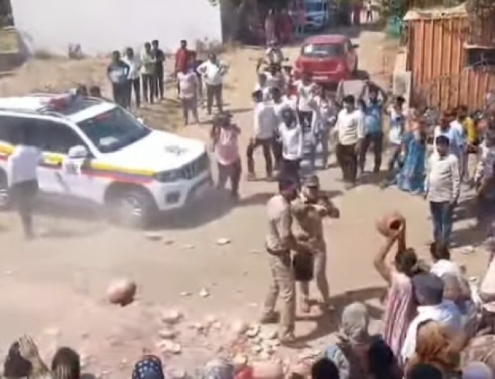 छत्रपति संभाजीनगर में बढ़ती पानी की समस्या को लेकर शिवसेना (उद्धव बालासाहेब ठाकरे) का उग्र आंदोलन