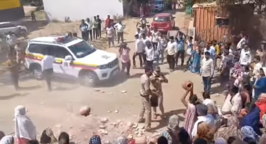Violent agitation by Shiv Sena (Uddhav Balasaheb Thackeray) regarding the increasing water problem in Chhatrapati Sambhajinagar.