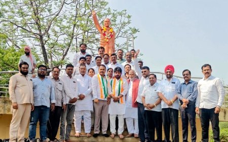 भारत की कंप्यूटर क्रांति के जनक राजीव गांधी को कांग्रेस कार्यकर्ताओं ने दी श्रद्धांजलि