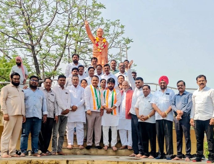 भारत की कंप्यूटर क्रांति के जनक राजीव गांधी को कांग्रेस कार्यकर्ताओं ने दी श्रद्धांजलि